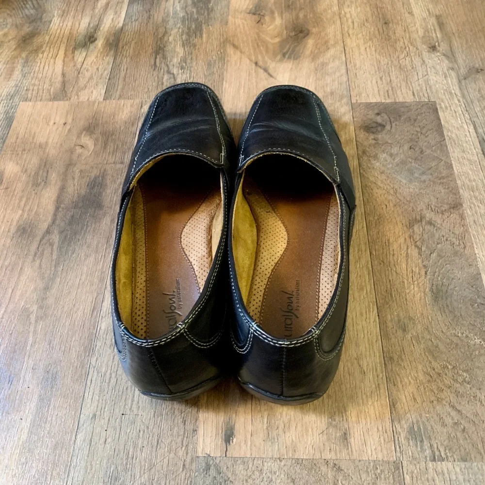 Natural Soul Black Camelia Loafer Size 10W